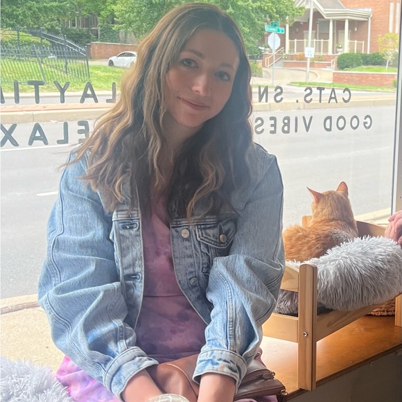 Meet your Posher, Shelby - Picture 1 of 1